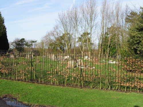Commonwealth War Graves Aylesham Cemetery #1