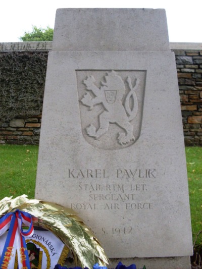 Monument Karel Pavlik #5