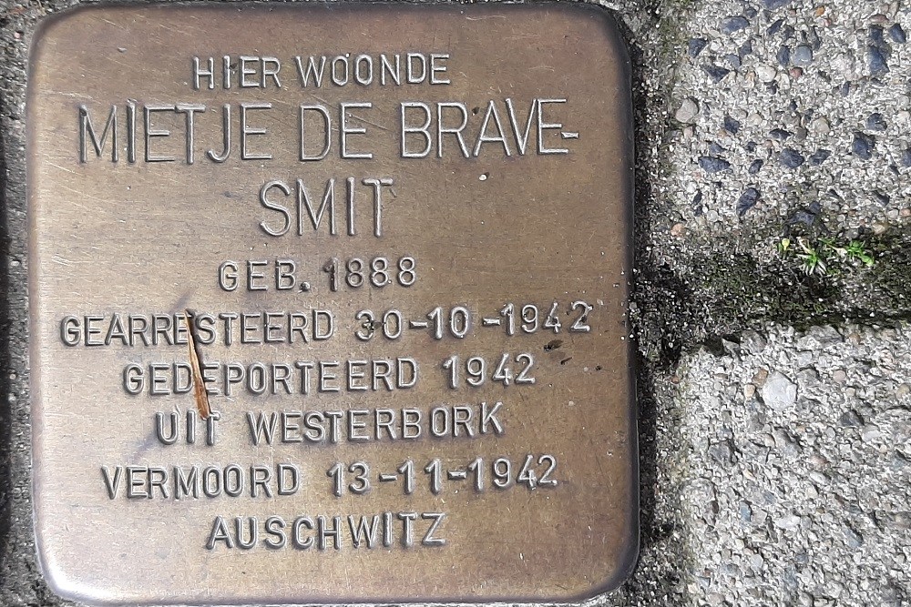 Stolpersteine Servaes Noutsstraat 6 #4