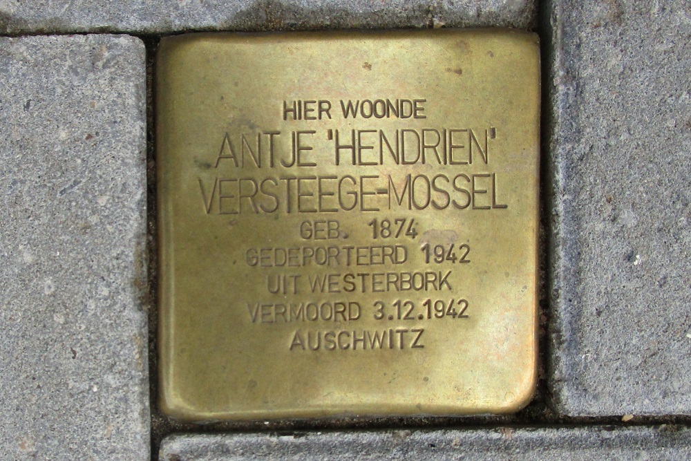 Stolperstein Van der Woertstraat 43