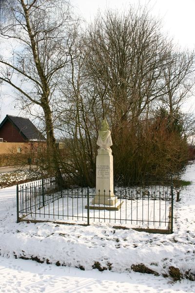 War Memorial Garrelsweer #3