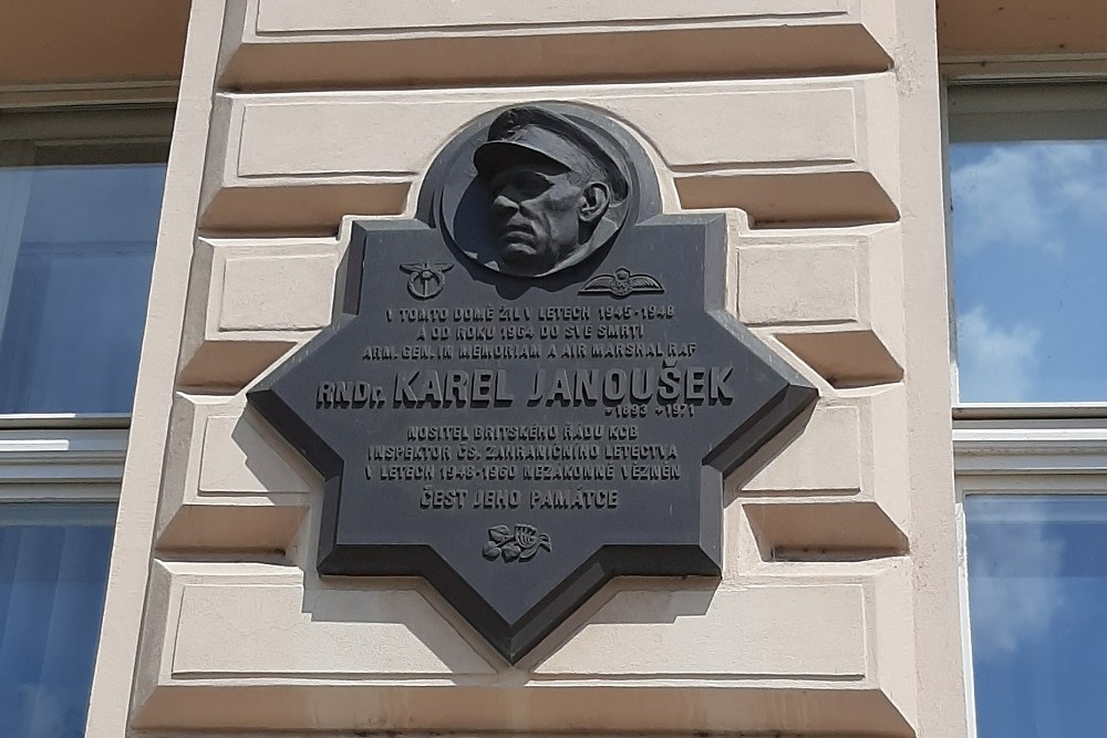 Monument Karel Janouek