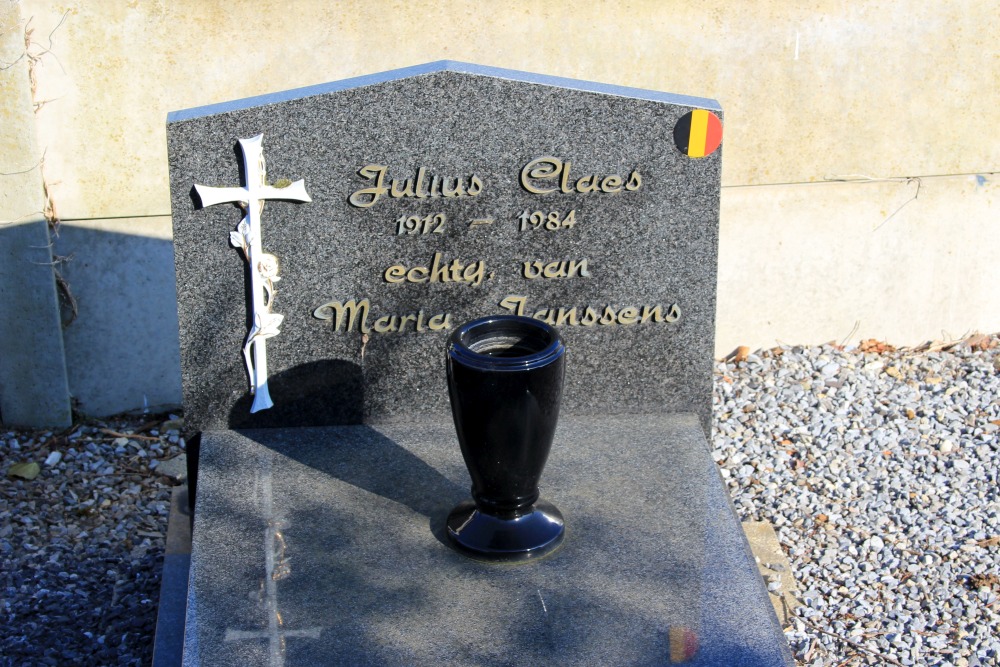 Belgian Graves Veterans Tielt Old Cemetery