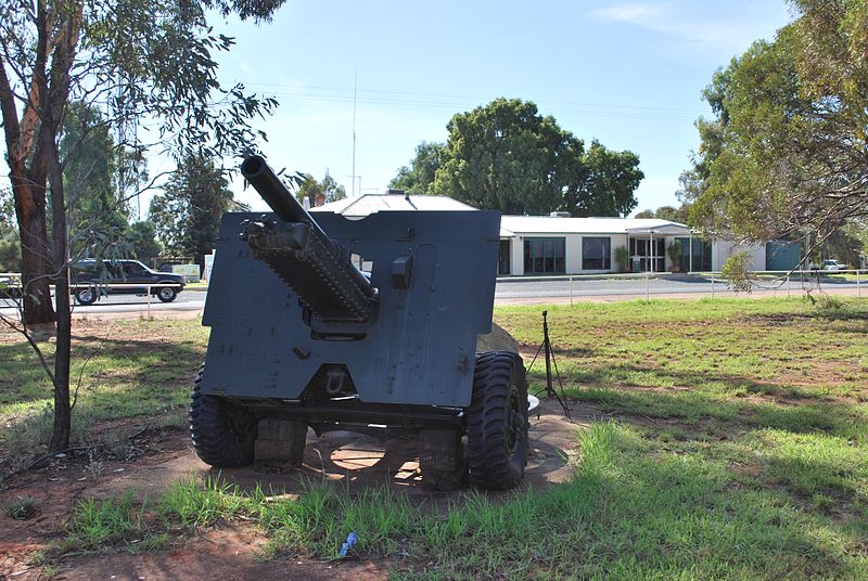 25 Pounder Gun and War Memorial Kyalite #2