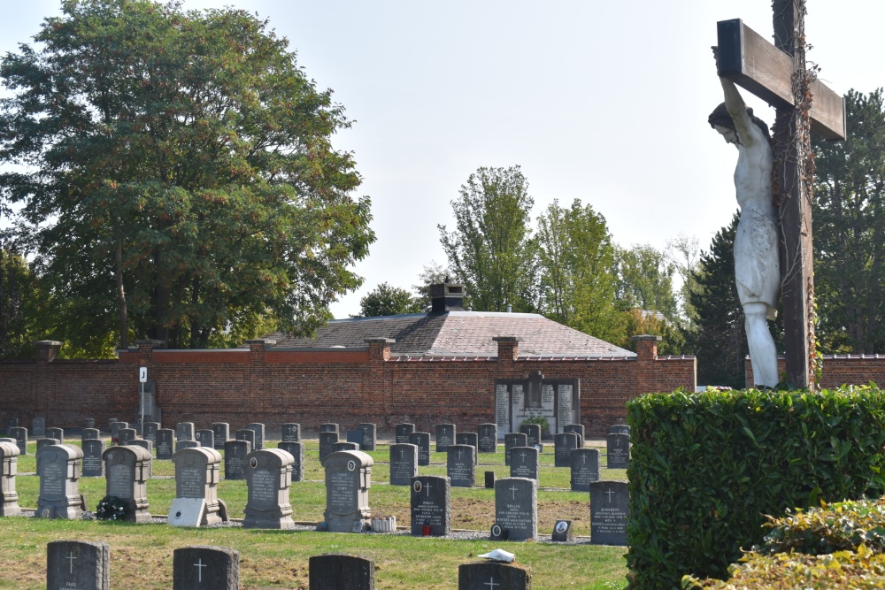 Belgische Oorlogsgraven Hasselt Gemeentelijke Begraafplaats #1