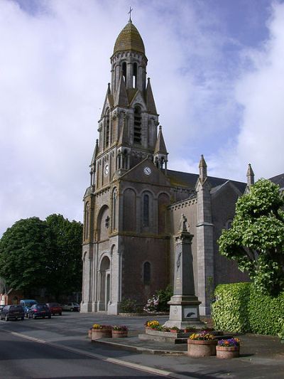 Oorlogsmonument La Tourlandry #1