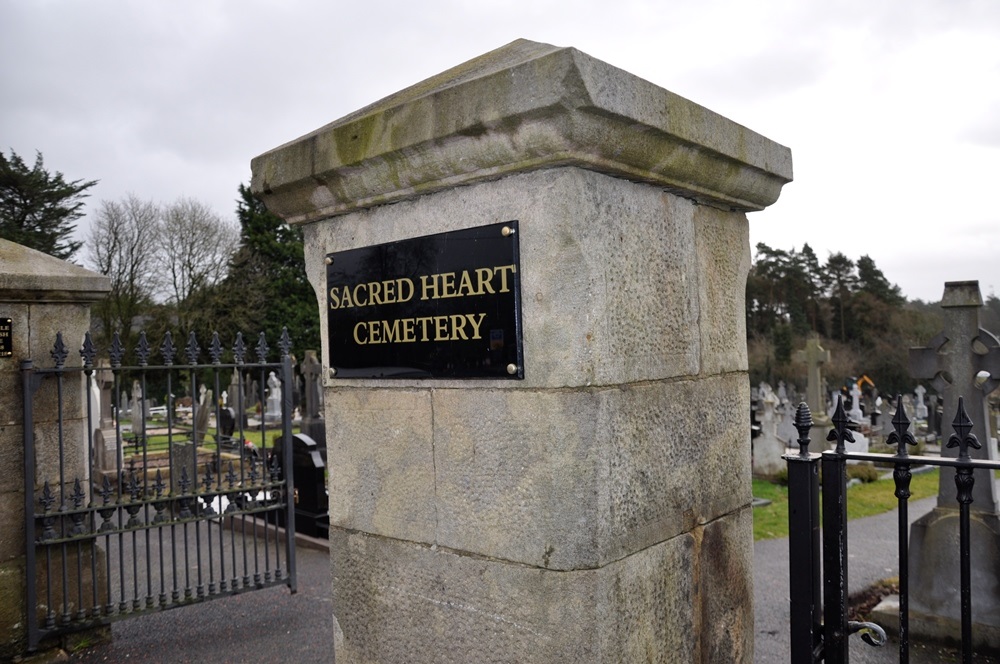 Commonwealth War Grave Sacred Heart Catholic Cemetery