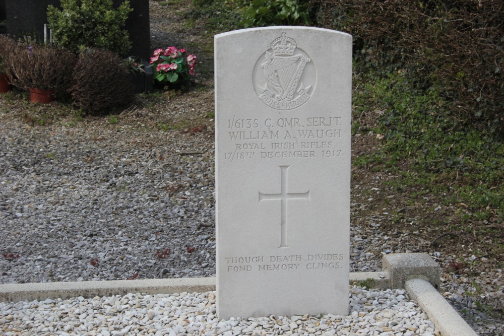 Commonwealth War Graves Zudausques #4