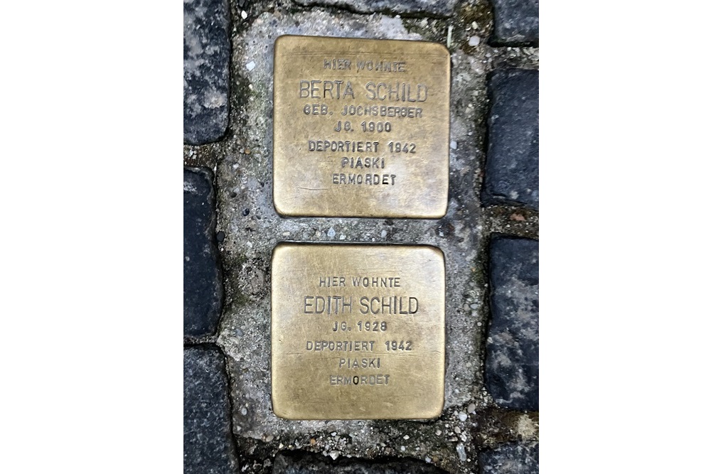 Stolpersteine Am Rmling 11