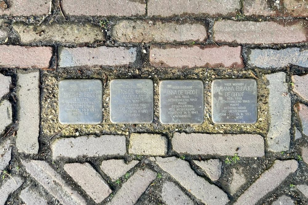 Stolpersteine Dorpsstraat 67 #1