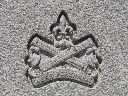 Monument Regiment de la Chaudire van Canada Bernires-sur-Mer #3