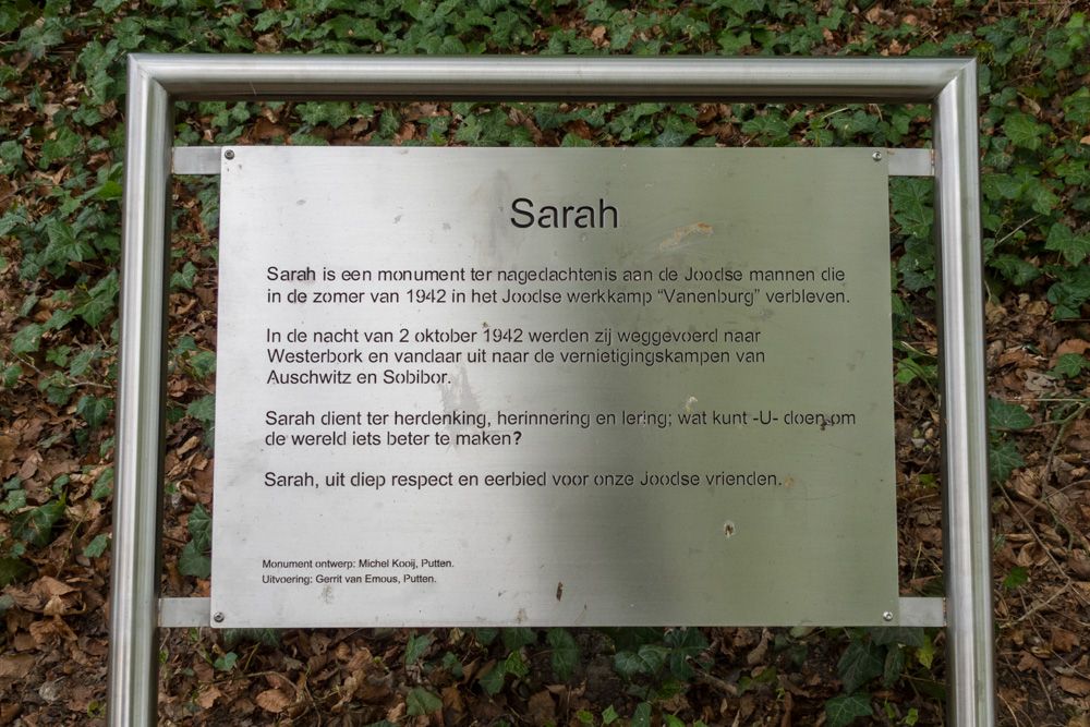 Oorlogsmonument Sarah #2