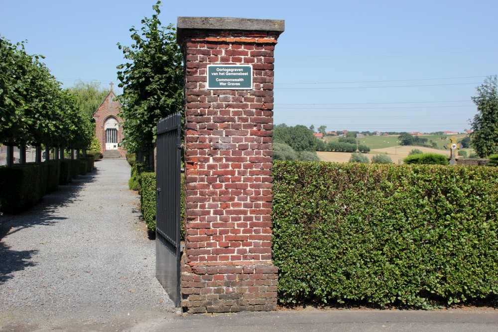 Oorlogsgraven van het Gemenebest Anzegem