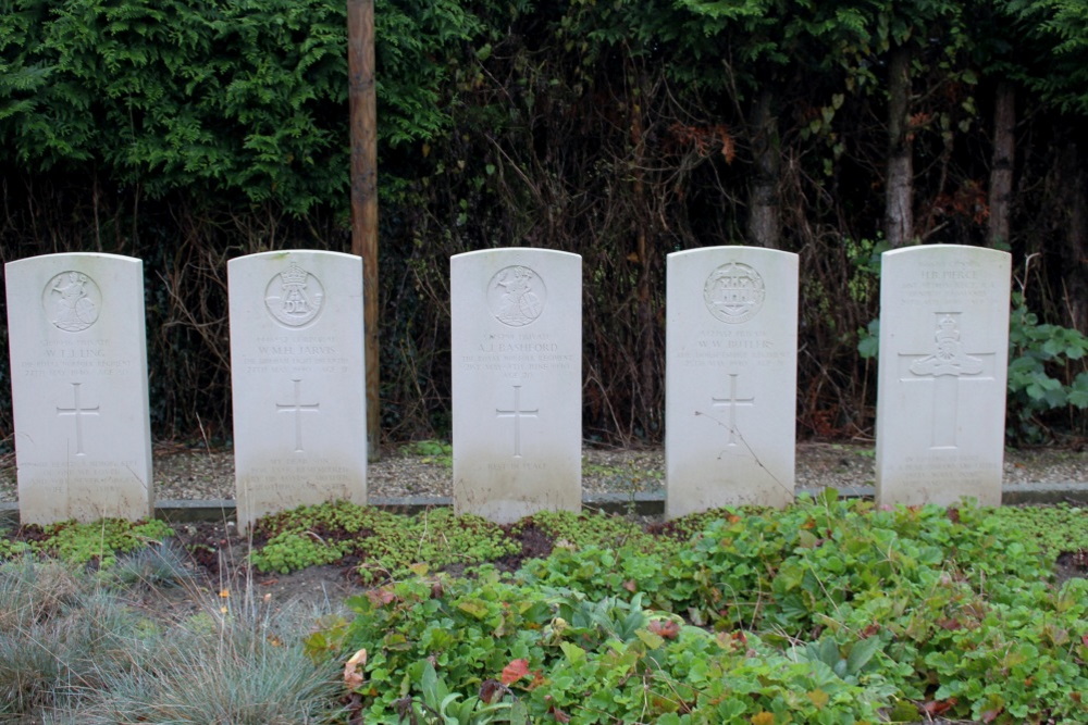 Commonwealth War Graves Fleurbaix #3