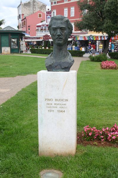 Partizanen Monument Rovinj #2