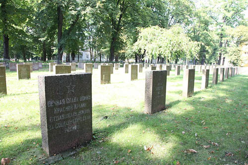 Sovjet Oorlogsbegraafplaats Neuruppin #3