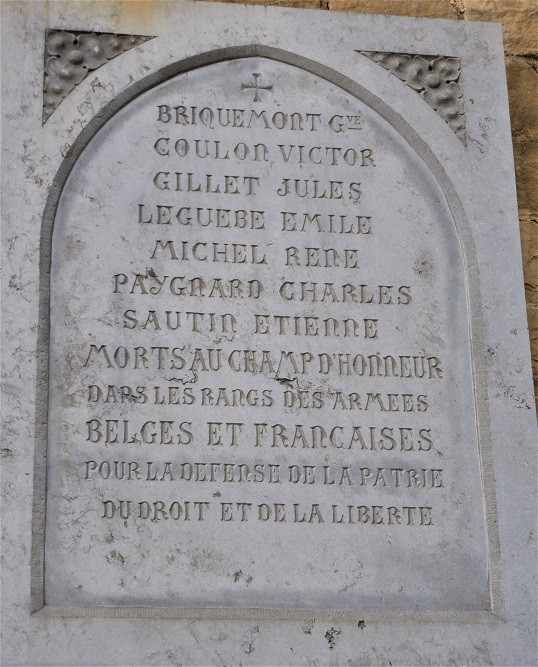 War Memorial Étalle #4