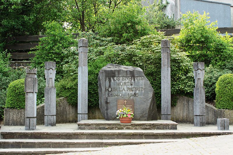 Oorlogsmonument Perl #1