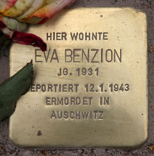 Stolpersteine Pariser Strae 11