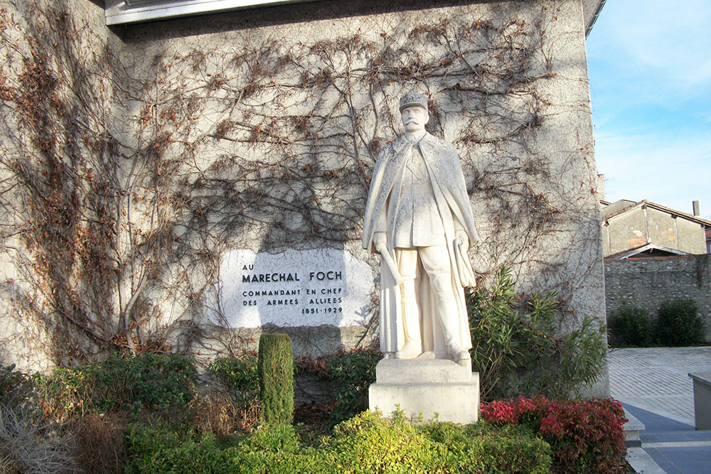 Monument Maarschalk Foch #1