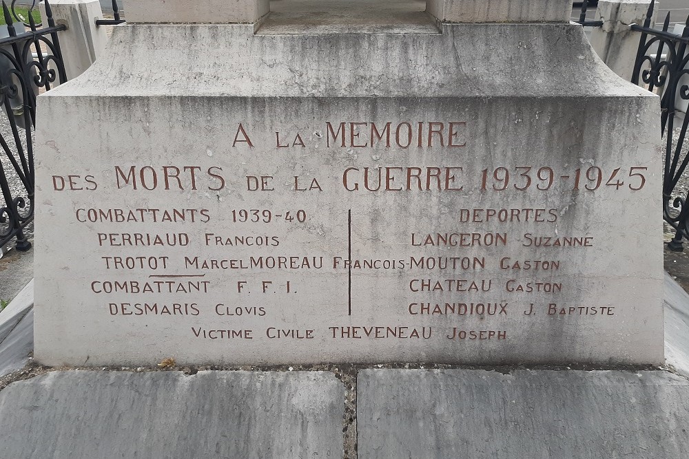 War Memorial Toulon-sur-Arroux #4