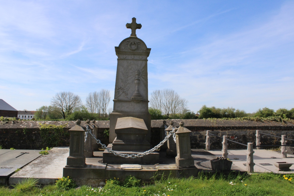 Belgisch Oorlogsgraf Donstiennes #1