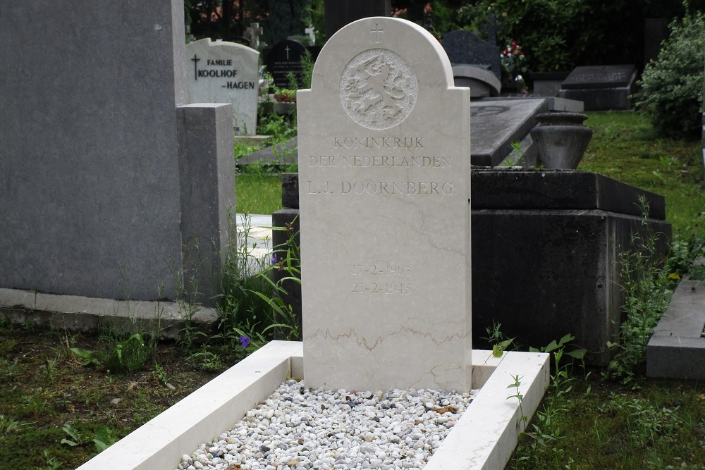 Dutch War Graves Deventer #2