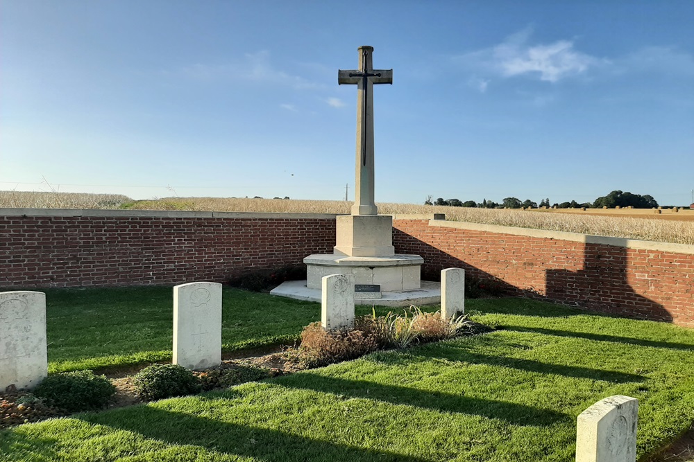 Oorlogsbegraafplaats van het Gemenebest Sunken Road (2nd Canadian) #4