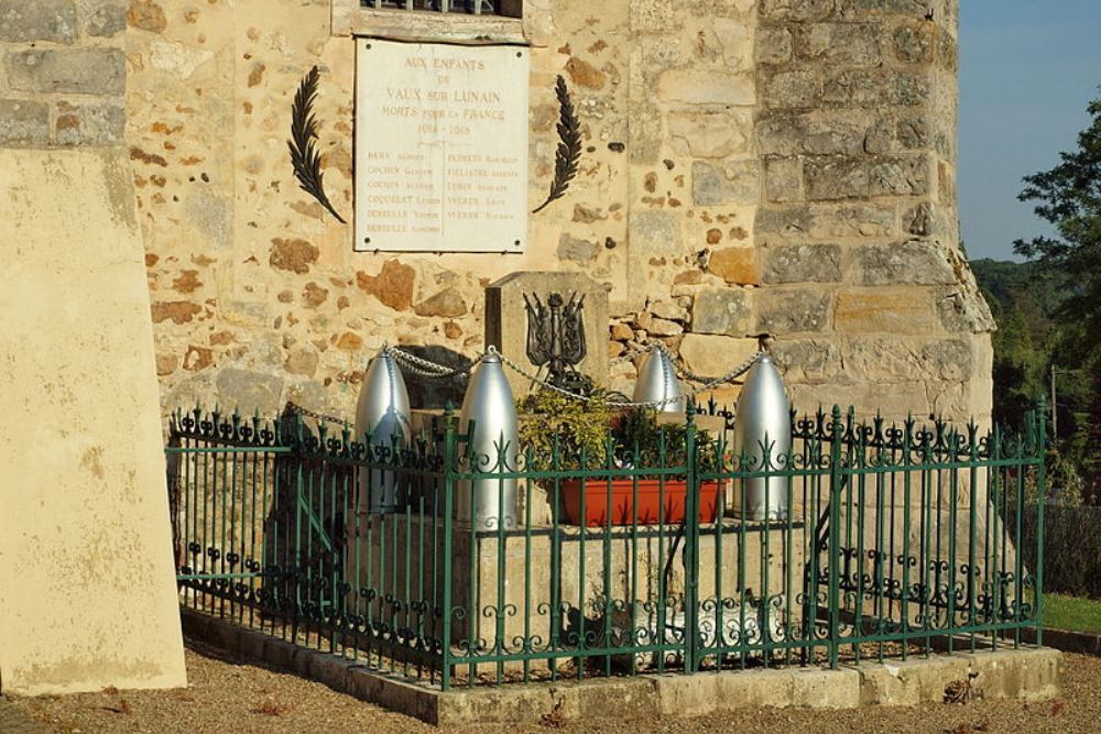 Monument Eerste Wereldoorlog Vaux-sur-Lunain #1