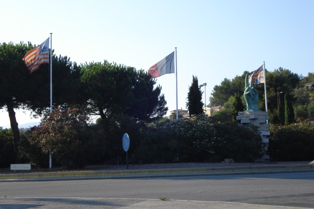 Vrijheidsmonument Cannes #1