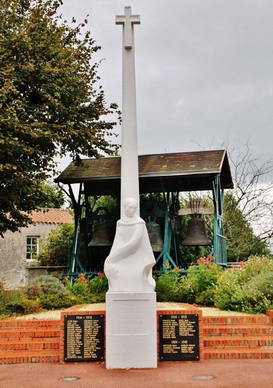 War Memorial Les Clouzeaux #1