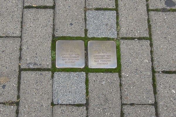 Stolpersteine Bahnhofstrae 22 #1