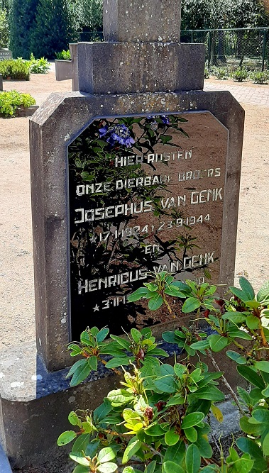 Grave Civilian Casualty Roman Catholic Cemetery St. Trudo Zundert #3