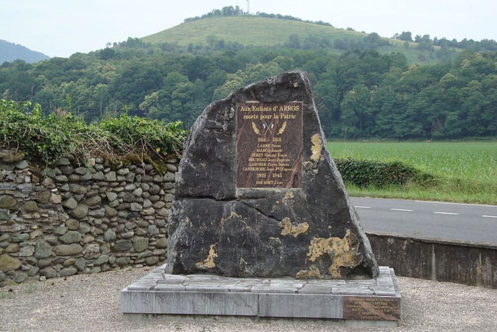 Oorlogsmonument Arros-d'Oloron #1