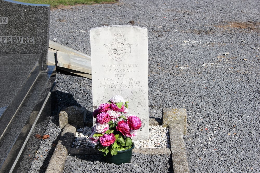 Commonwealth War Grave Chaussee-Notre-Dame-Louvignies #3