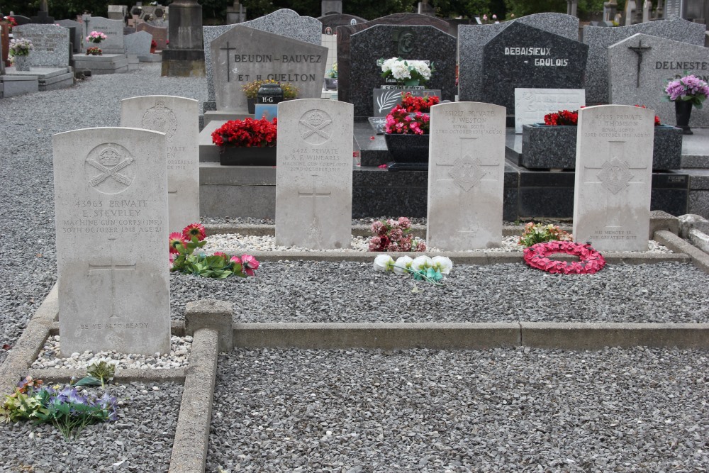 Commonwealth War Graves Guignies #3