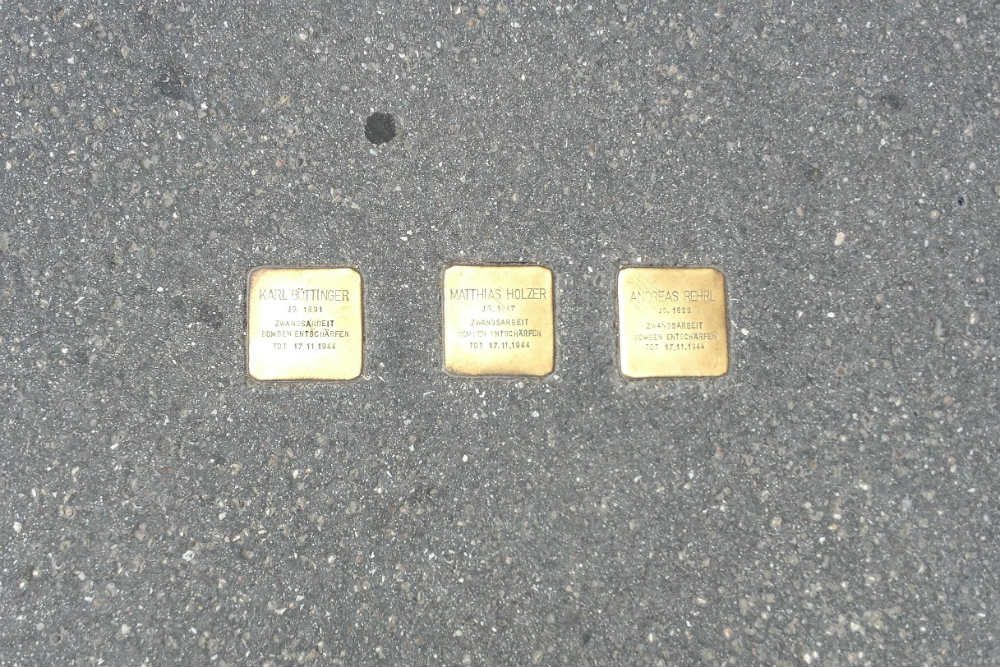 Stolpersteine Max-Ott-Platz 3