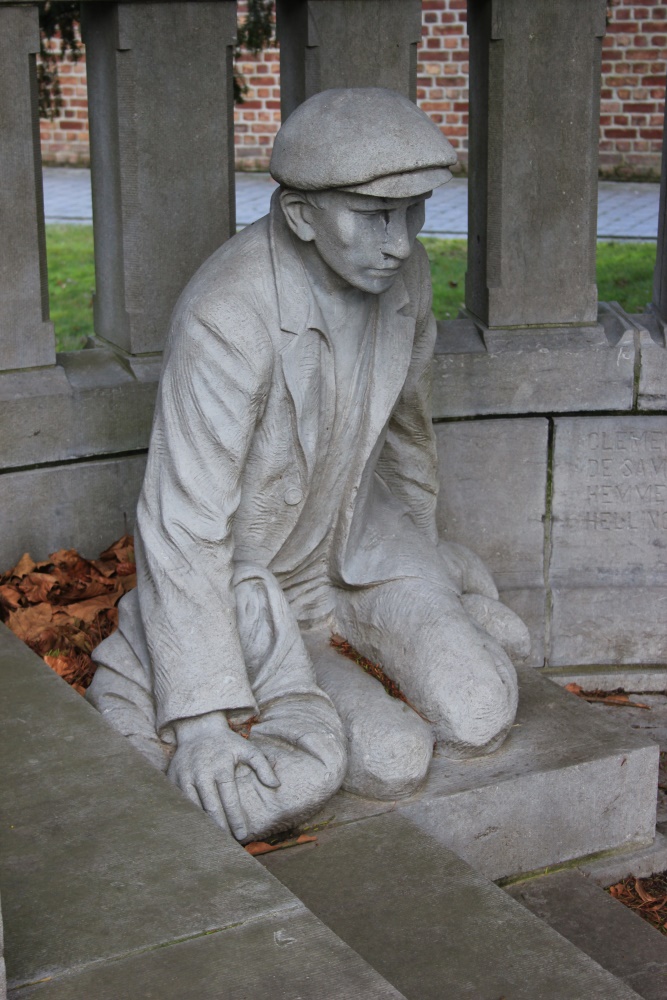 War Memorial Meerbeke #4