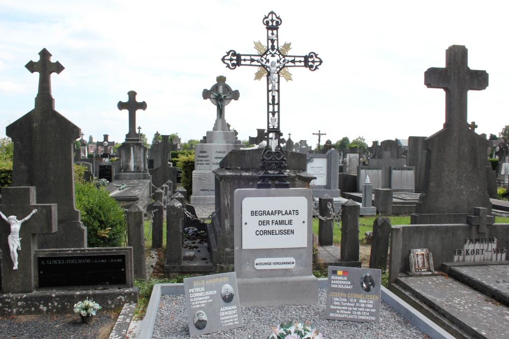 Belgian War Graves Municipal Cemetery Turnhout #3