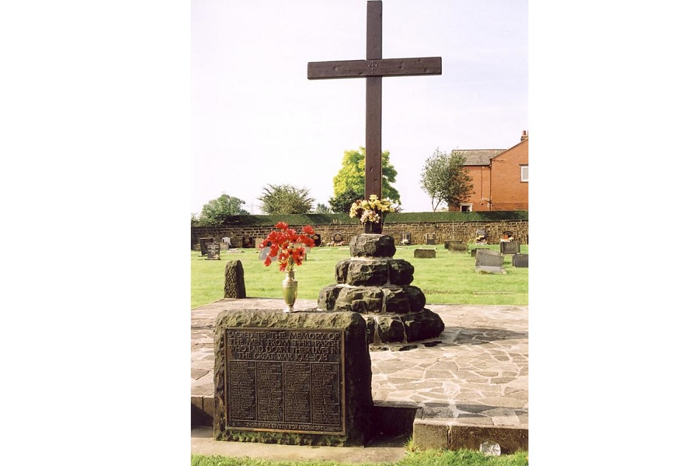 Oorlogsmonument South Ossett #1