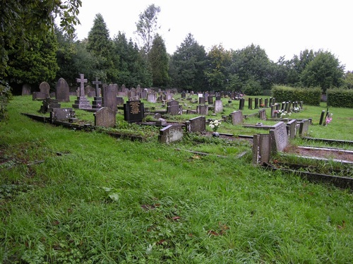 Oorlogsgraven van het Gemenebest Holy Trinity Churchyard #1