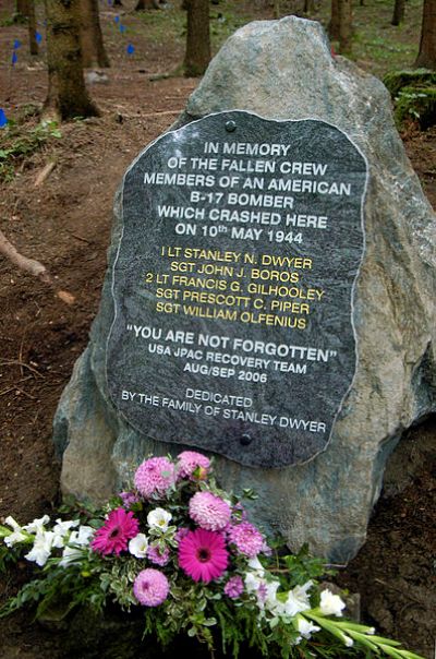 Monument Crash B-17