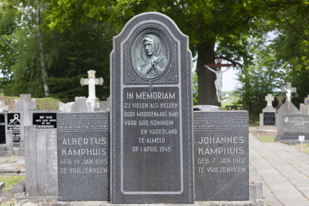 Nederlandse Oorlogsgraven Rooms Katholieke Begraafplaats Vriezenveen #1