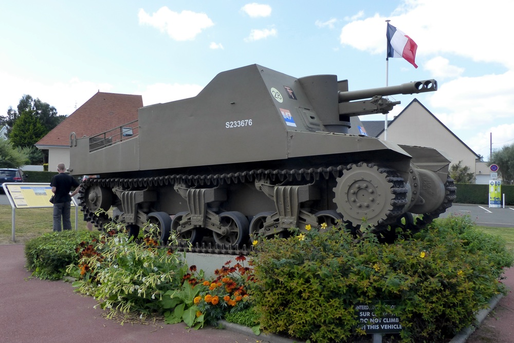 Sexton Self-propelled 25 Pounder Gun