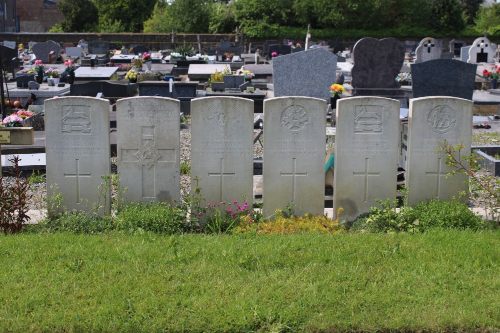Commonwealth War Graves Erquelinnes #4