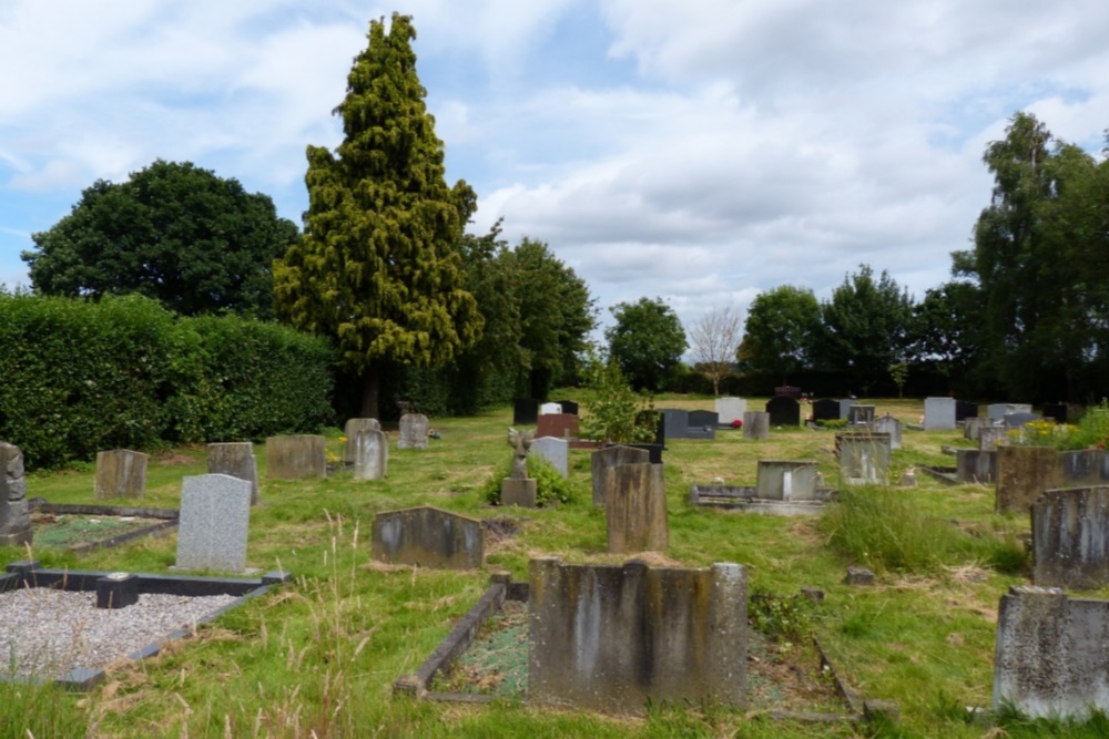 Commonwealth War Grave Offord D'Arcy Cemetery