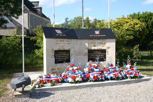 Memorial 82 A/B Division and 90th Infantry Division #2