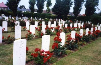 Commonwealth War Graves Deal Cemetery #1