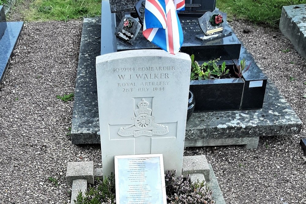 Commonwealth War Grave Mouen #2