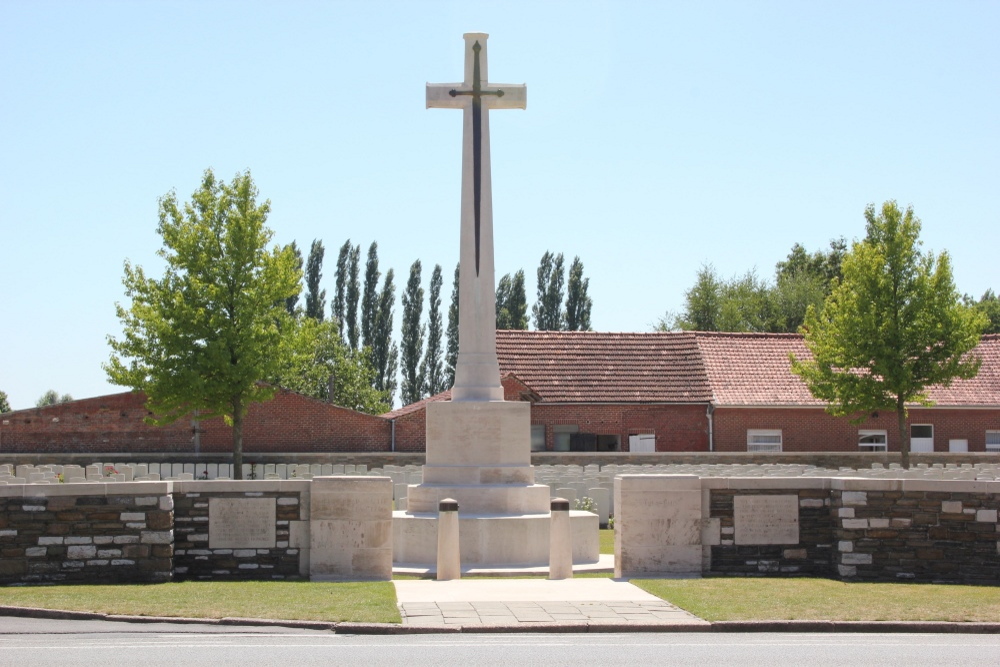 Commonwealth War Cemetery Menin Road South